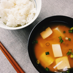 えごま味噌で作る味噌汁