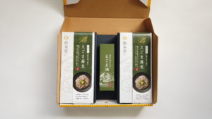 えごま油＋えごま蕎麦ギフト250g箱（イメージ）1